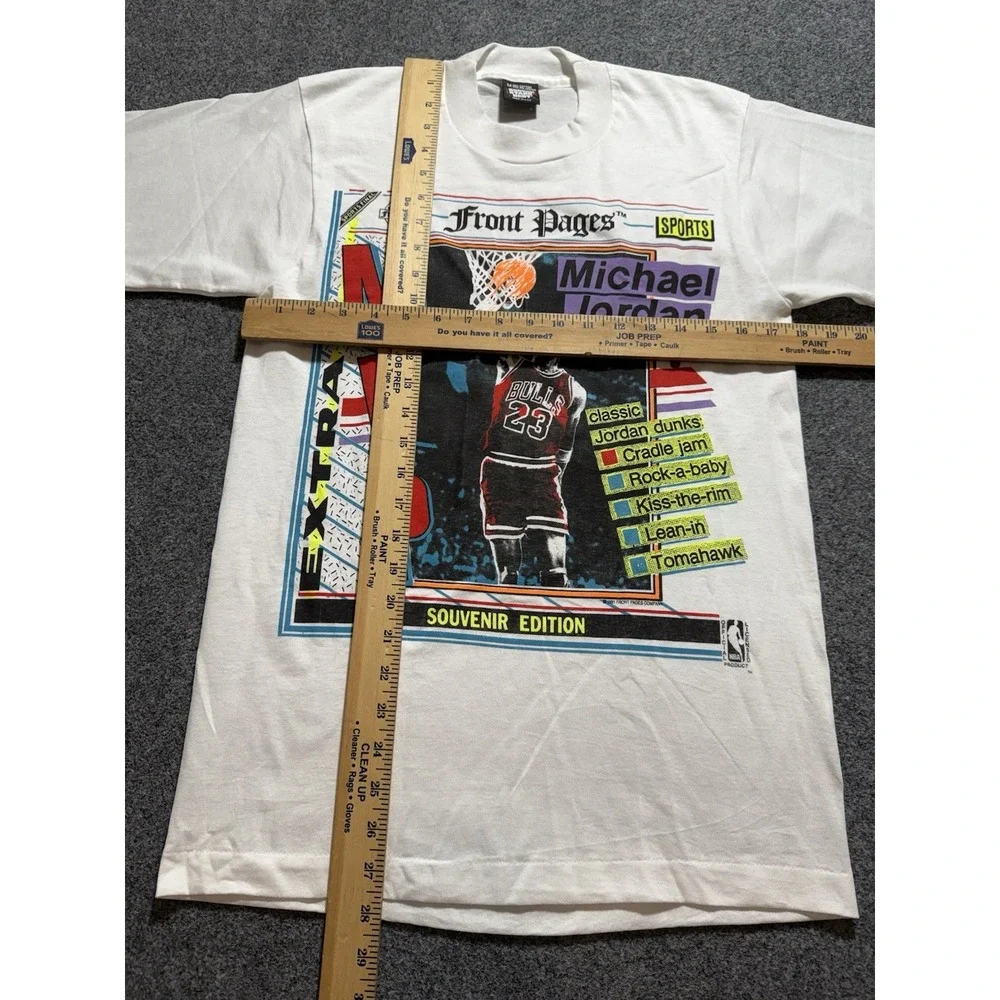 Vintage Michael Jordan MVP Graphic Tee Men's M 90s NBA Bulls Souvenir Edition‎